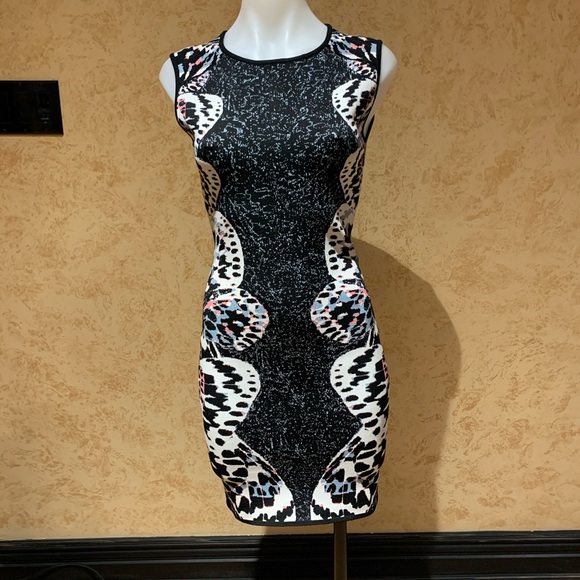 BCBGMAXAZRIA Audrie Bodycon Dress - Picture 3 of 8
